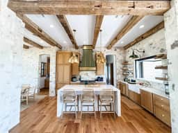 Estate & Sunday House at The Sanctuary - Image 2