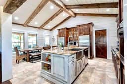 Vineyard House at the Sanctuary - Image 2