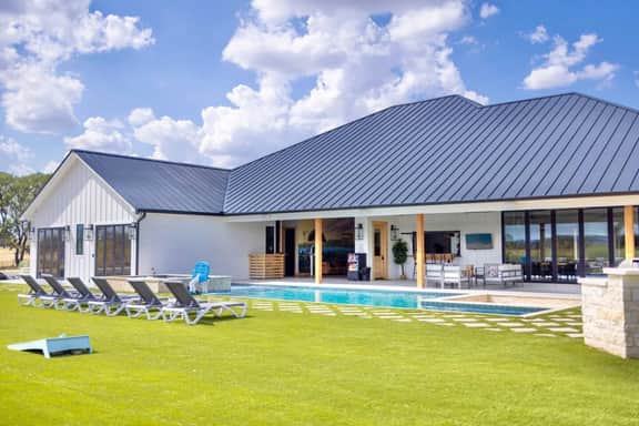 The Villa at The Retreat - Image 2