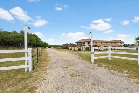 Equestrian House & Guesthouse on 11 acres - Image 3