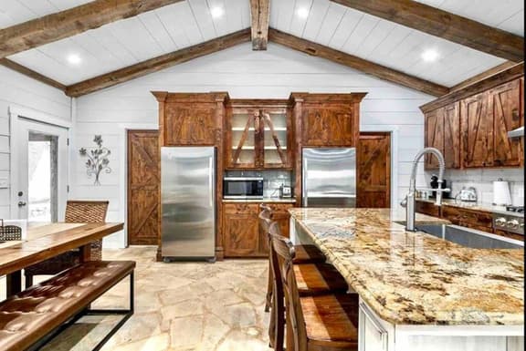 Vineyard House at the Sanctuary - Image 1